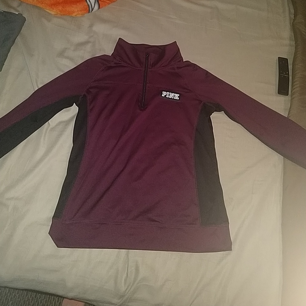 VS Pink Ultimate Pullover